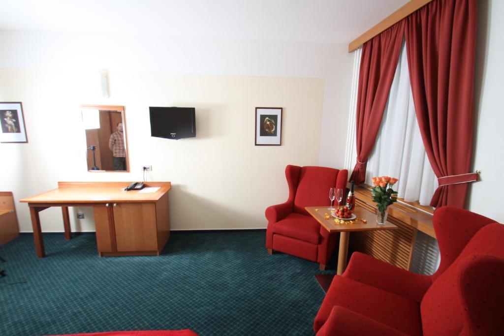 Hotel Slovan Єсеник Номер фото