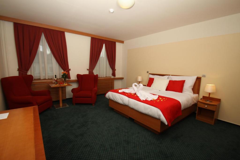Hotel Slovan Єсеник Екстер'єр фото