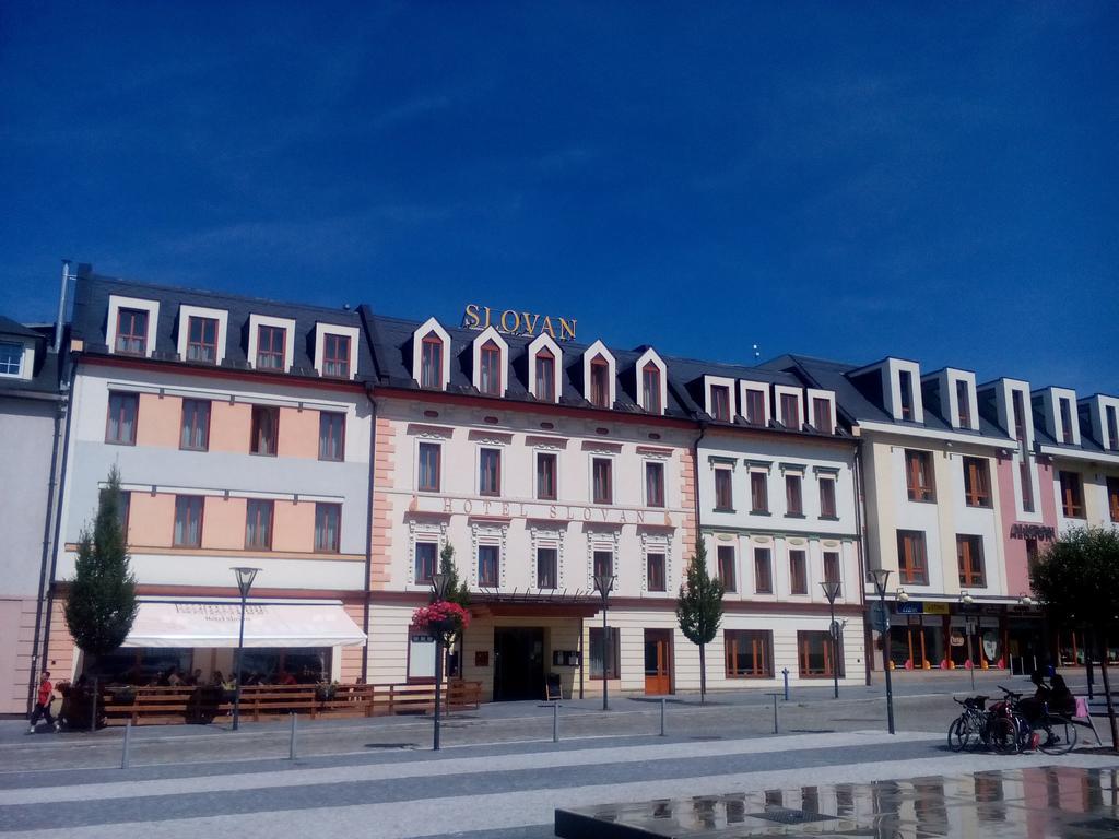 Hotel Slovan Єсеник Екстер'єр фото